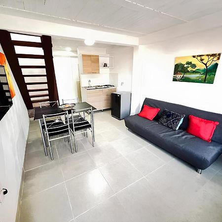 Next To The Airport - Cute Home Ριονέγρο Εξωτερικό φωτογραφία