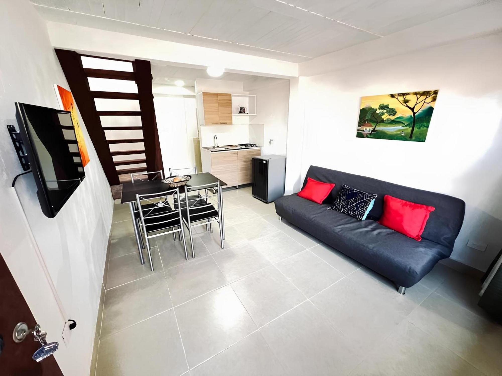 Next To The Airport - Cute Home Ριονέγρο Εξωτερικό φωτογραφία