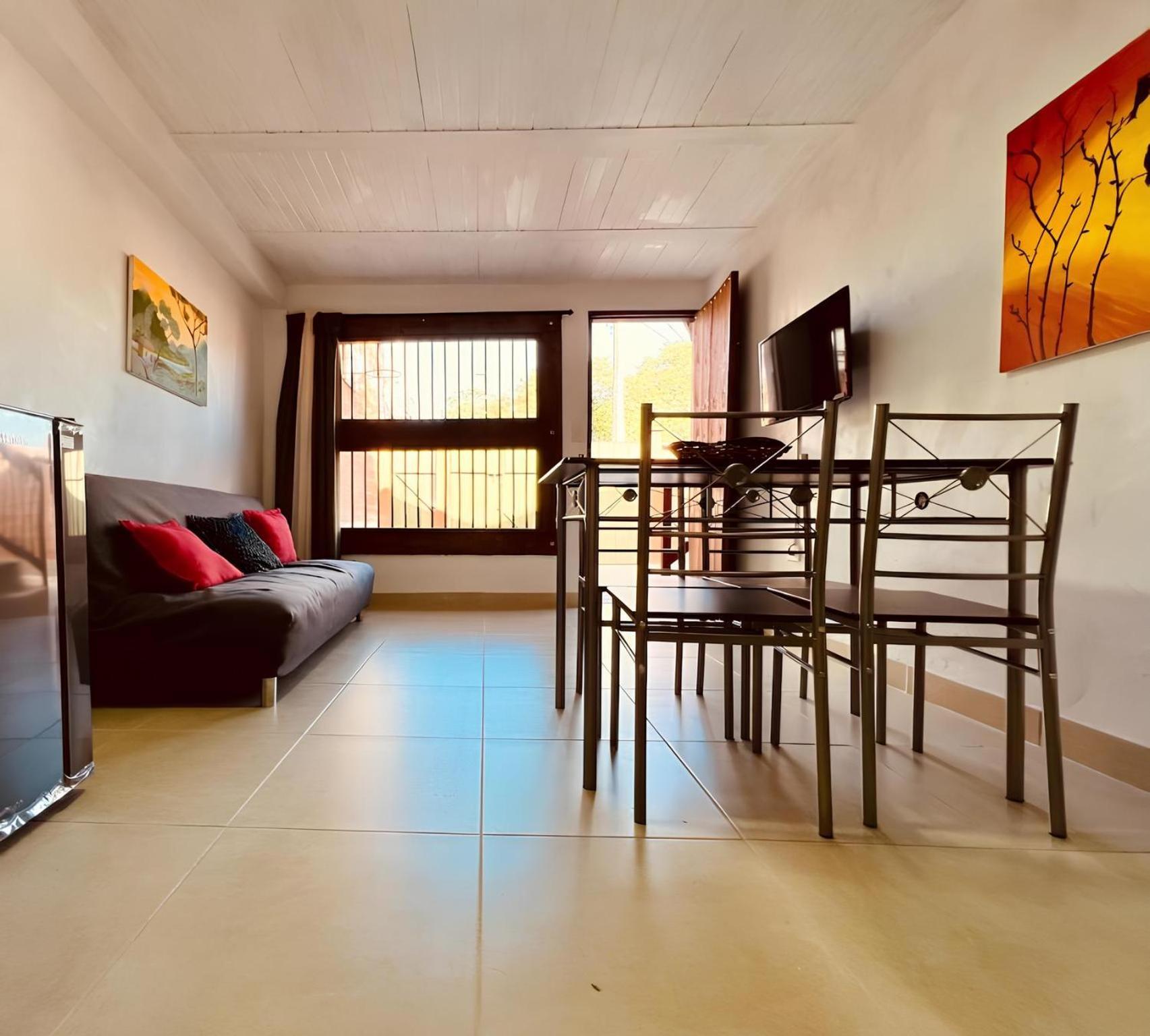 Next To The Airport - Cute Home Ριονέγρο Εξωτερικό φωτογραφία