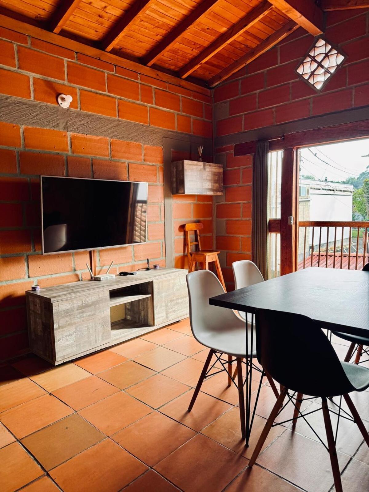 Next To The Airport - Cute Home Ριονέγρο Εξωτερικό φωτογραφία