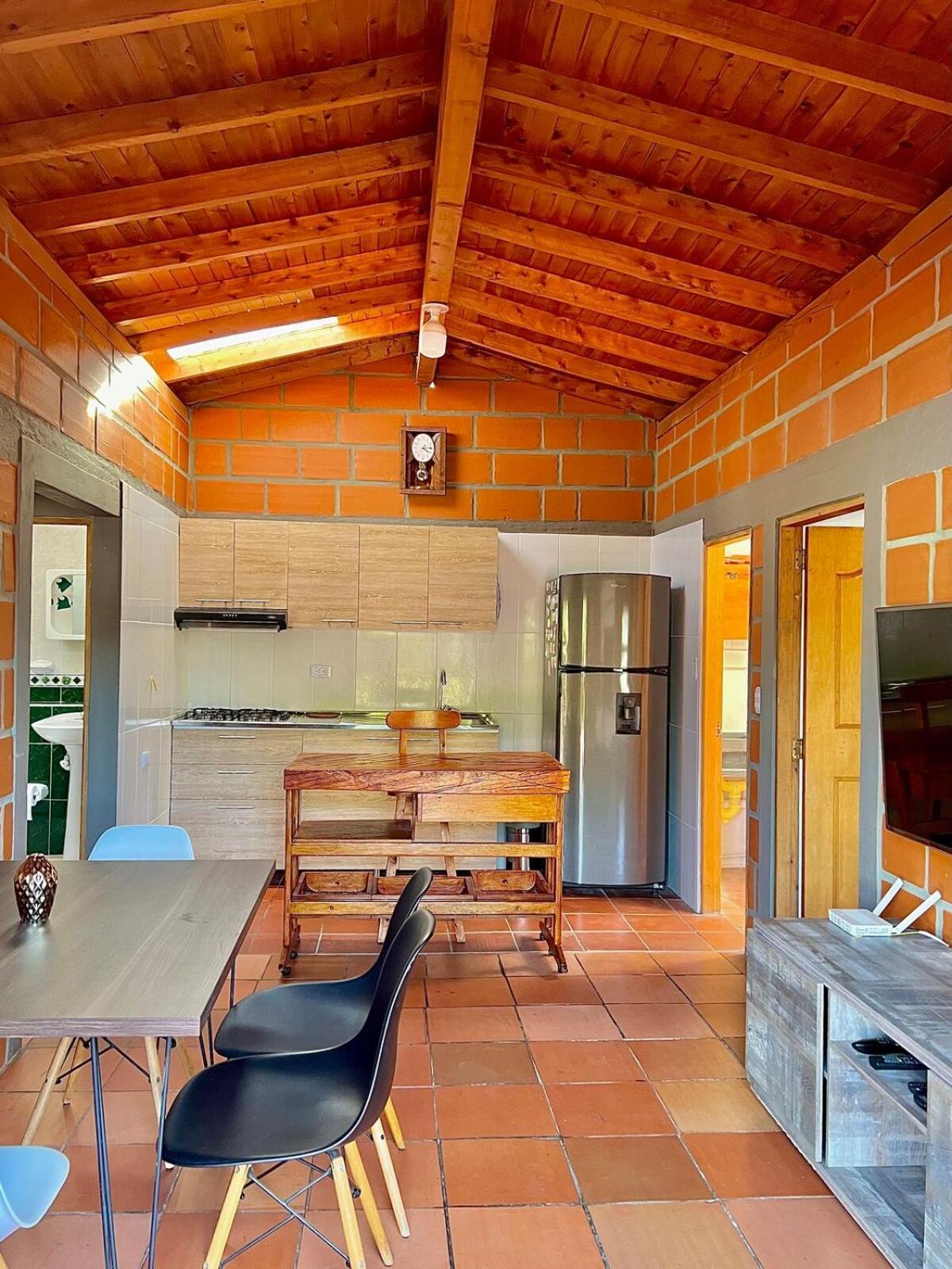 Next To The Airport - Cute Home Ριονέγρο Εξωτερικό φωτογραφία